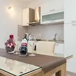 아파트 Dora Ražanj
