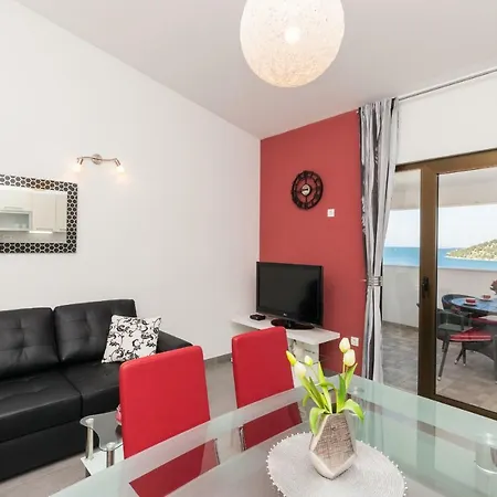 Dora Apartmán